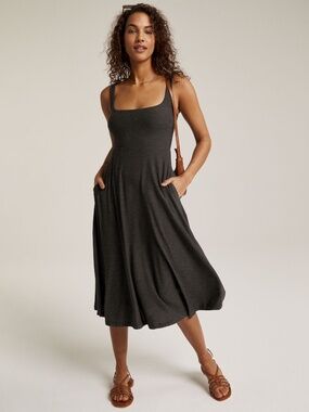 Beyond Yoga • Black Featherweight At The Ready Square Neck Dress • Size S